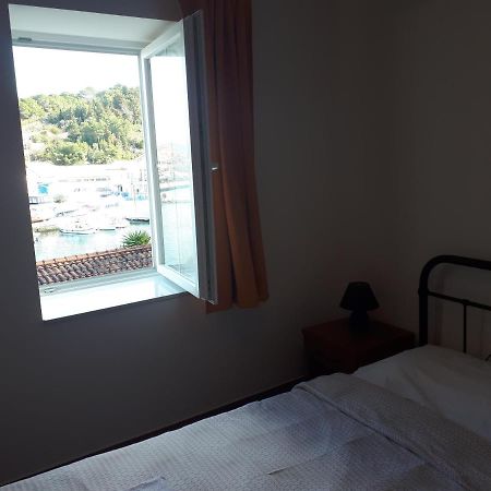 Guest House Provista Veli Iz Exterior photo